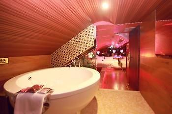 Hangzhou Jade Theme Hotel Bagian luar foto
